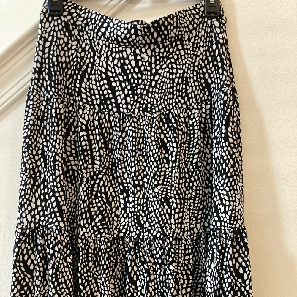 Tiered Printed Maxi Skirt Small - Picture 5 of 7